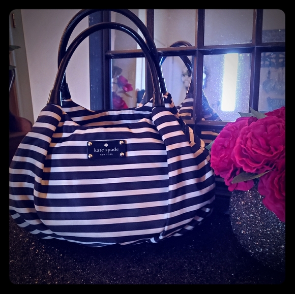kate spade Handbags - Kate spade striped satchel. EUC